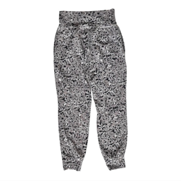 Athleta Salutation Textured Jogger Black/Cream Multi Size Medium Women's - Picture 8 of 9